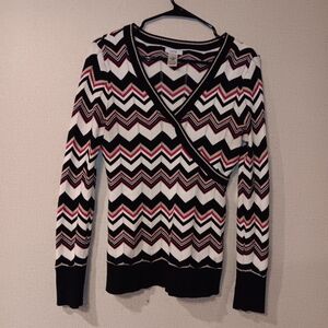 Y2k Cache  V-Neck Chevron Sweater - Black, White, Pink Sz M
